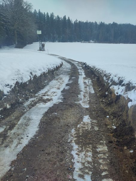 Ölspur in Schnaitsee